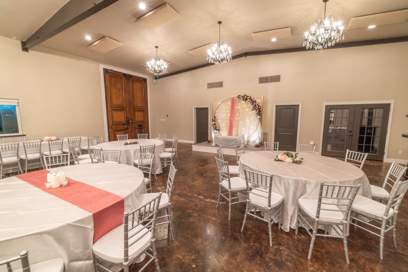 Grand hall dining tables with Chiavari chairs